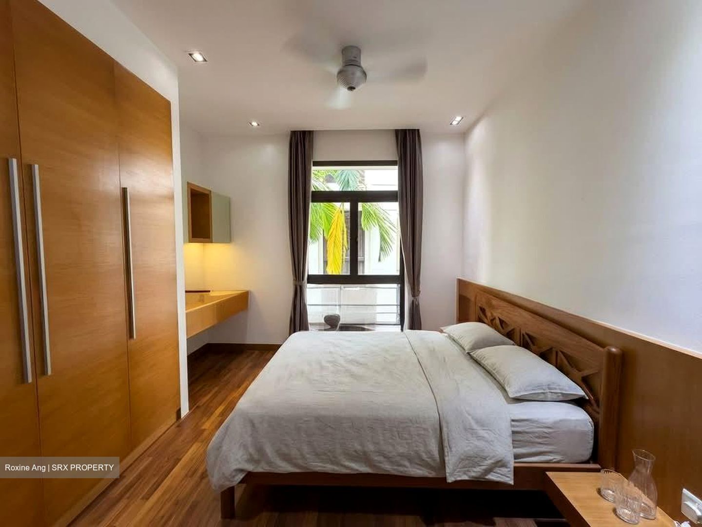 Seletaris (D27), Condominium #570829511